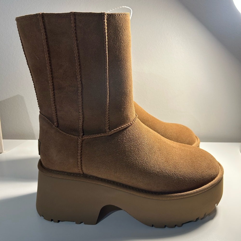 NWT UGG Australia Classic Twin Seam New Heights Boots Size 9